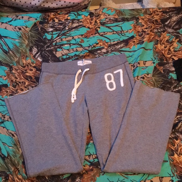 Grey sweatpants with white writing and strings - Picture 1 of 2